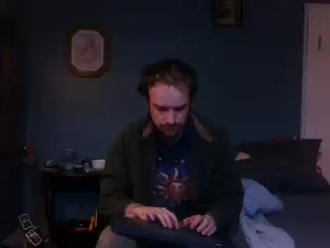 Snapshot of hpluvsplata chatting on 12.20.24 hpluvsplata online show from 12.20.24
