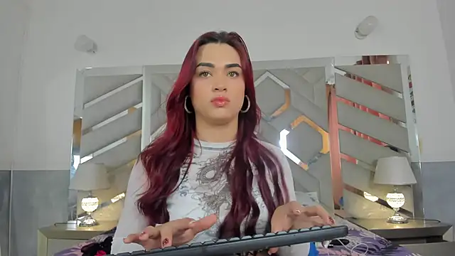 alexandra fire69x online show from 02.20.26