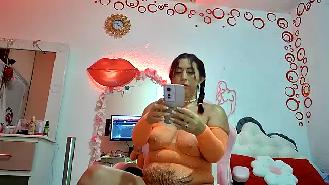 Snapshot of Dulce_Maria05 chatting on 02.02.25 Dulce Maria05 online show from 02.02.25