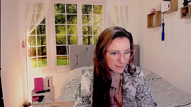 vanessabrown  online show from 06.16.26