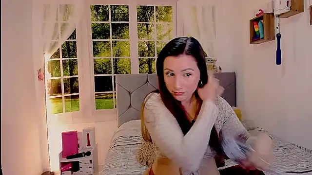 vanessabrown  online show from 06.17.26