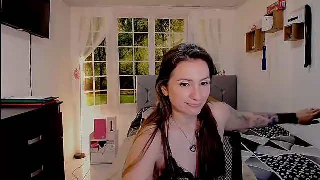 Snapshot of vanessabrown_ chatting on 07.02.26 vanessabrown online show from 07.02.26