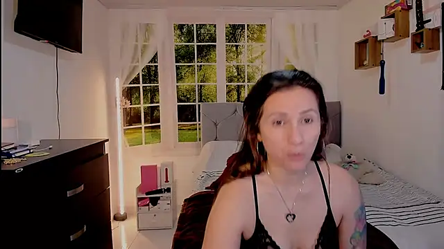Snapshot of vanessabrown_ chatting on 07.07.26 vanessabrown online show from 07.07.26