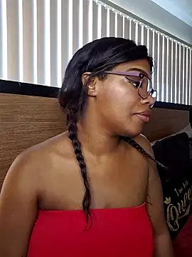 Snapshot of lollycoco chatting on 12.01.25 lollycoco online show from 12.01.25