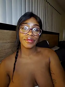 Snapshot of lollycoco chatting on 12.03.25 lollycoco online show from 12.03.25