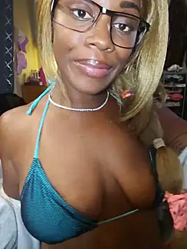 lollycoco online show from 08.03.26