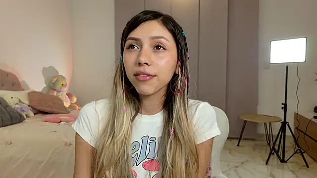 Sensualtease online show from 01.07.25