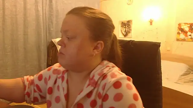 Janiffer MiMi online show from 12.06.24