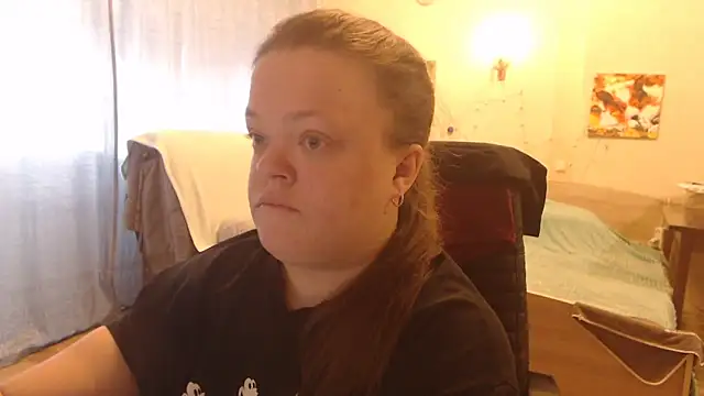 Janiffer MiMi online show from 12.16.24