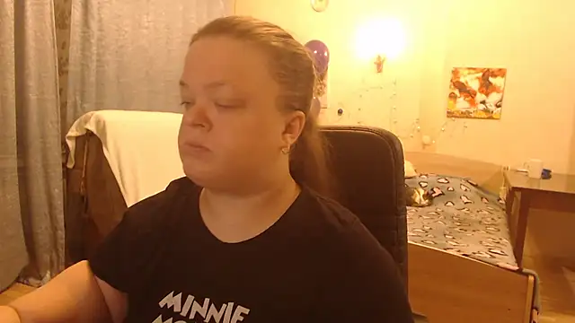 Janiffer MiMi online show from 12.21.24