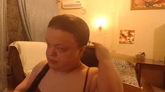 Janiffer MiMi online show from 12.26.24