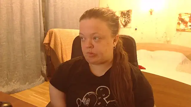 Janiffer MiMi online show from 01.23.25