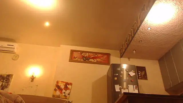 Janiffer MiMi online show from 01.28.25