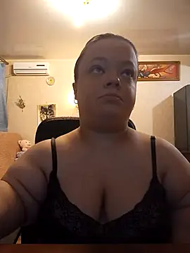 Janiffer MiMi online show from 01.30.25