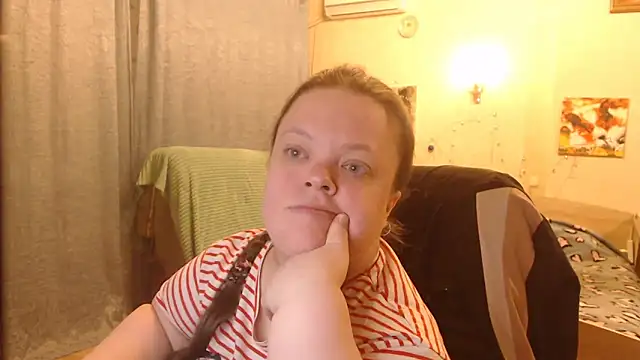 Janiffer MiMi online show from 02.13.25