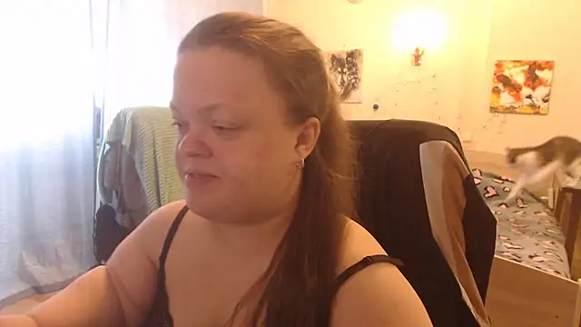 Janiffer MiMi online show from 02.14.25