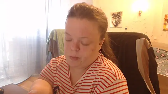 Janiffer MiMi online show from 02.14.25