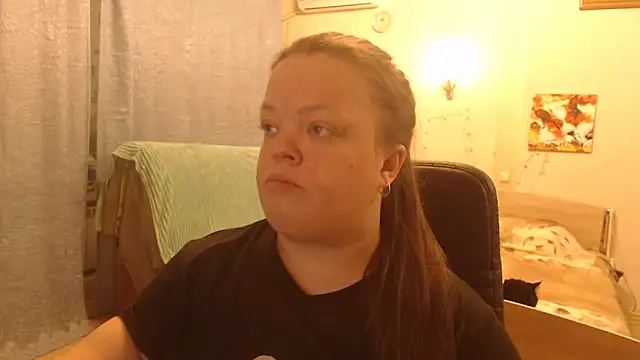 Janiffer MiMi online show from 02.18.25