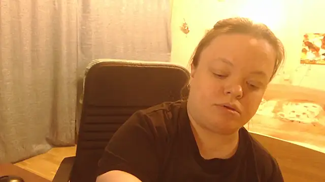 Janiffer MiMi online show from 02.21.25