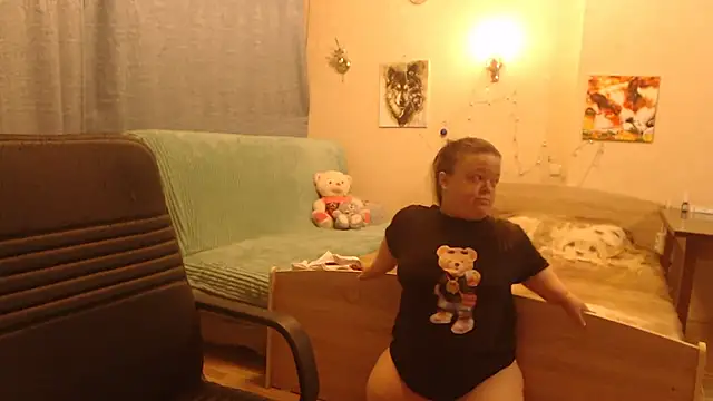 Janiffer MiMi online show from 02.22.25