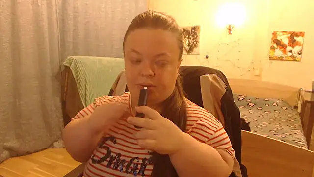 Janiffer MiMi online show from 02.23.25