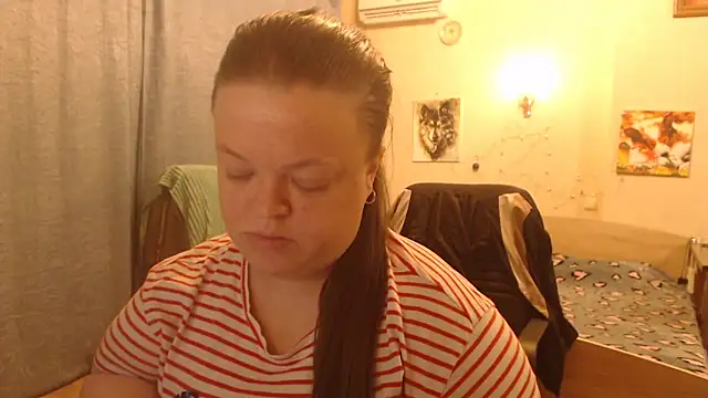 Janiffer MiMi online show from 02.23.25