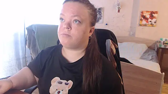 Janiffer MiMi online show from 03.13.25