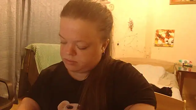 Janiffer MiMi online show from 03.13.25