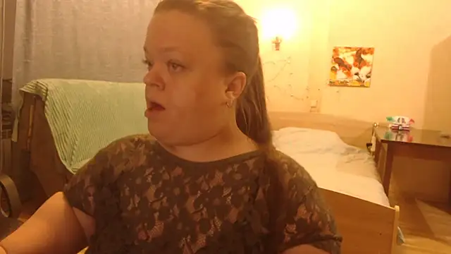 Janiffer MiMi online show from 03.14.25