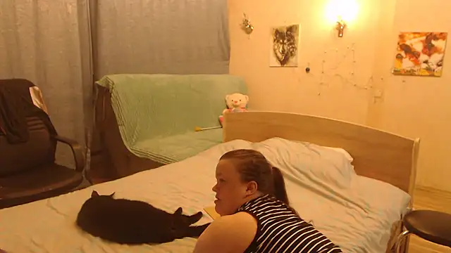 Janiffer MiMi online show from 03.17.25