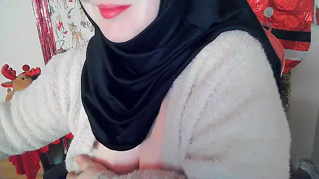 Snapshot of PinkPudding chatting on 12.13.24 PinkPudding online show from 12.13.24