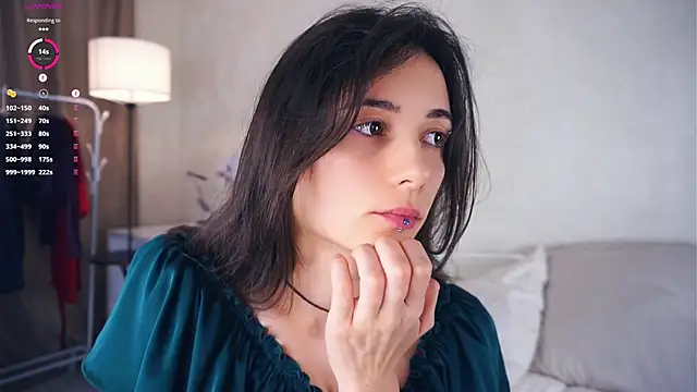 Snapshot of Holla_Molly chatting on 03.09.25 Holla Molly online show from 03.09.25