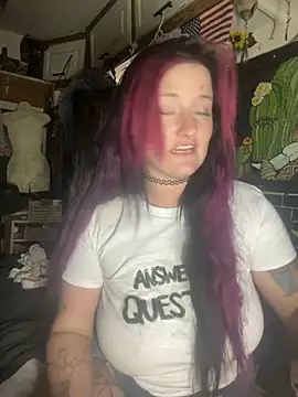 Snapshot of 1-800-FUCKYOU chatting on 12.19.24 1-800-FUCKYOU online show from 12.19.24