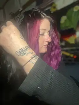 Snapshot of 1-800-FUCKYOU chatting on 01.13.25 1-800-FUCKYOU online show from 01.13.25