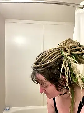 Snapshot of 1-800-FUCKYOU chatting on 01.13.26 1-800-FUCKYOU online show from 01.13.26