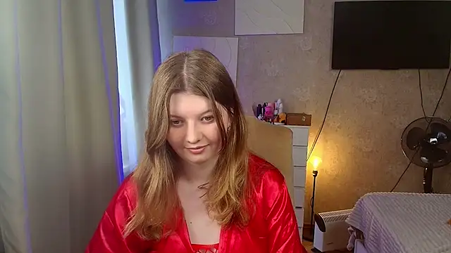 Snapshot of Vivian_cutie chatting on 06.24.26 Vivian cutie online show from 06.24.26