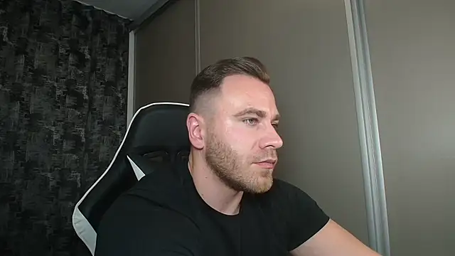 Thori92 online show from 01.10.25