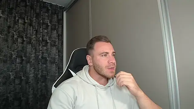 Thori92 online show from 09.17.25