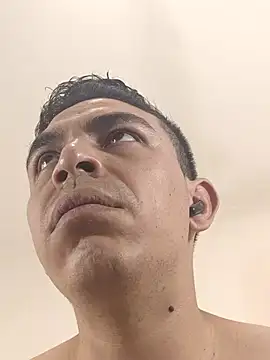 Snapshot of jeancarloscum12 chatting on 09.22.25 jeancarloscum12 online show from 09.22.25