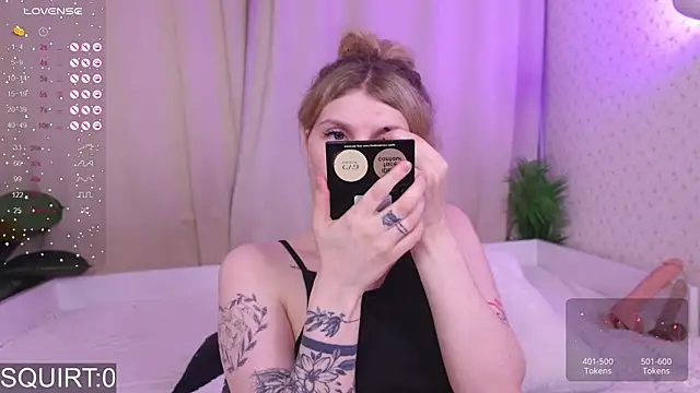 Snapshot of _aleksa_ chatting on 09.10.25  aleksa  online show from 09.10.25