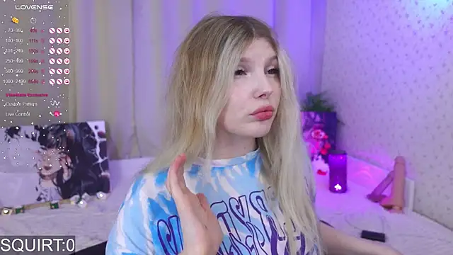 Snapshot of _aleksa_ chatting on 09.25.25  aleksa  online show from 09.25.25