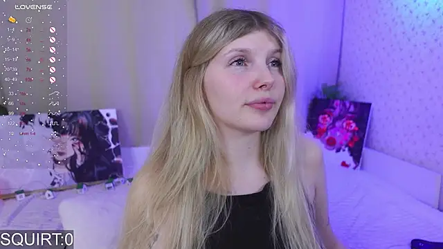 Snapshot of _aleksa_ chatting on 10.03.25  aleksa  online show from 10.03.25