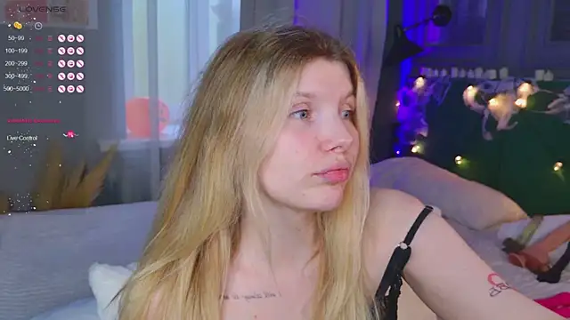  aleksa  online show from 10.31.25