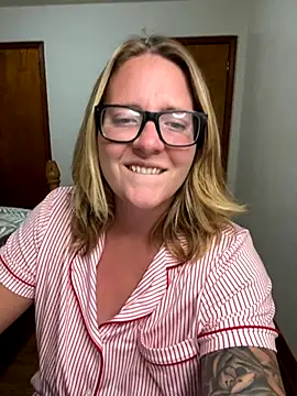 Lizzyloo online show from 10.11.25