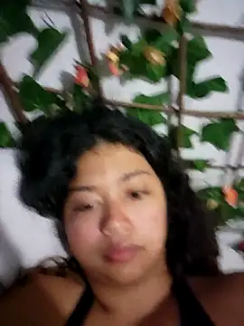 Peach Girll online show from 11.25.25