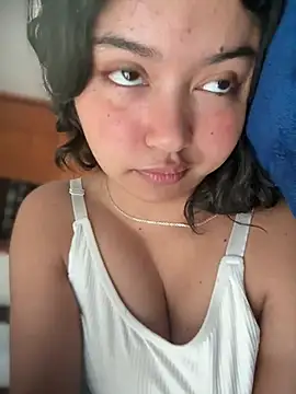 Peach Girll online show from 05.08.26