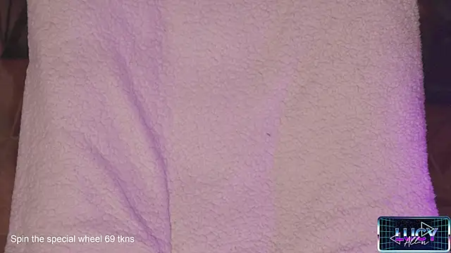 Snapshot of LucyAllenX chatting on 01.27.25 LucyAllenX online show from 01.27.25