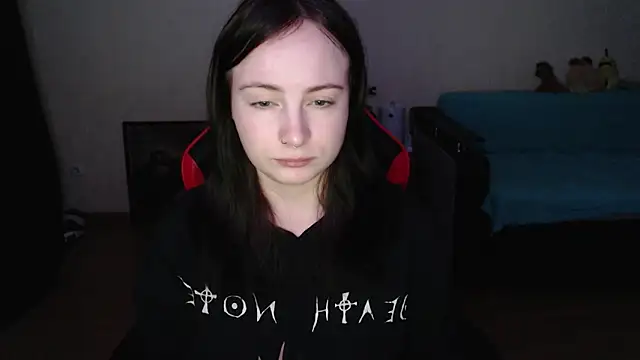 Snapshot of Laralianna chatting on 12.13.25 Laralianna online show from 12.13.25