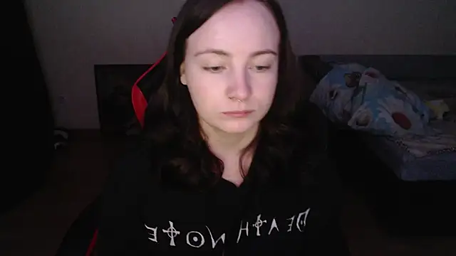 Snapshot of Laralianna chatting on 12.14.25 Laralianna online show from 12.14.25