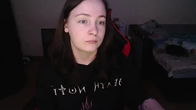 Snapshot of Laralianna chatting on 12.15.25 Laralianna online show from 12.15.25